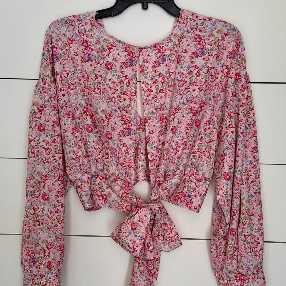 entro Pink Floral Long Sleeve Crop Blouse with keyhole open tie in the back.